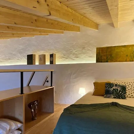 Casa De Alcaria (Leiria)